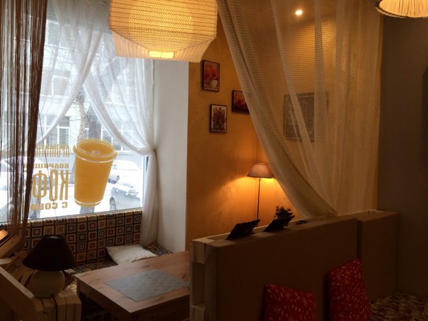 снимок интерьера Кафе кофе-бар "На балконе" на 1 мест Краснодара